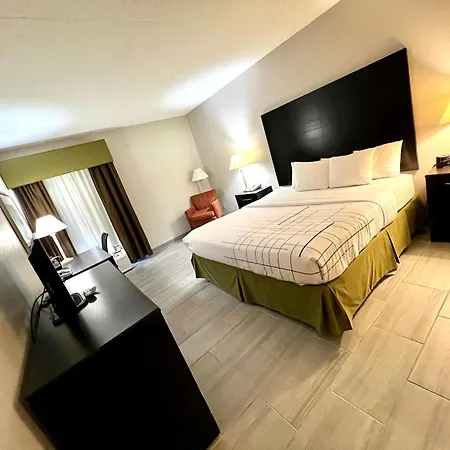 La Quinta By Wyndham Salina-2