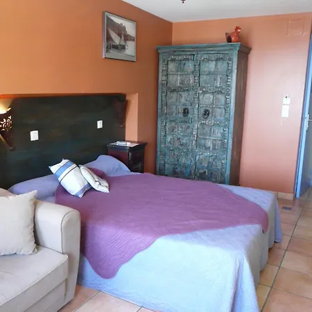 Hôtel Triton-2