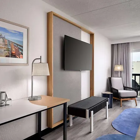 Hilton Garden Inn Cocoa Beach-Oceanfront, Fl-3