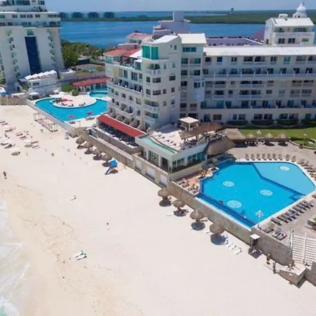 Cancun Beach Aparthotel Brisas-3