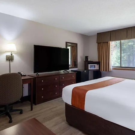 Travelodge By Wyndham Merrill-3