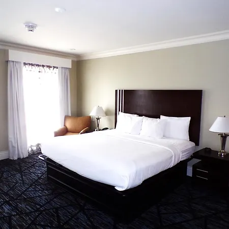 Niagara Crossing Hotel And Spa-3