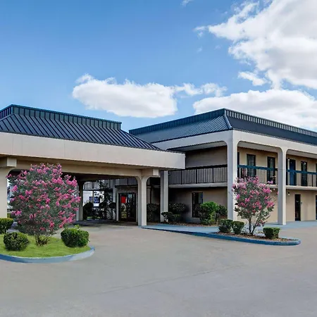 Days Inn By Wyndham Greenville Ms-3