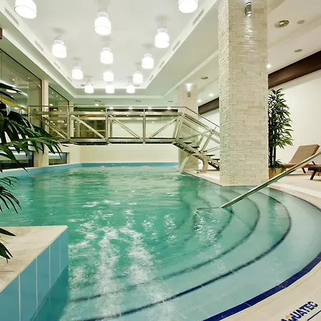 Earth & People Hotel & Spa - Free Parking & Swimming Pool-3