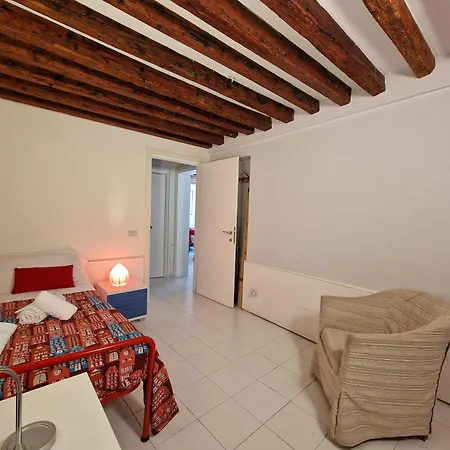 Veneziacentopercento Rooms-3