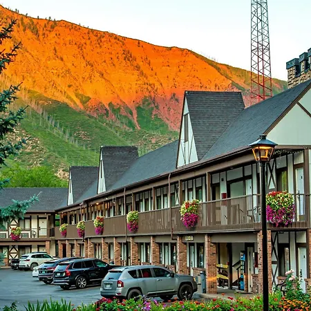 Silver Spruce Inn-2