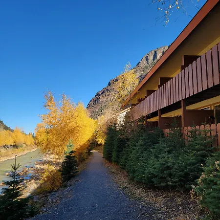 Hot Springs Inn-2