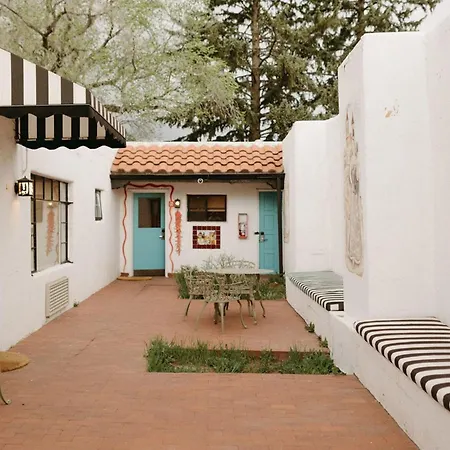 El Rey Court-2