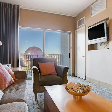 Modern Oasis Steps Away From The Las Vegas Strip-3