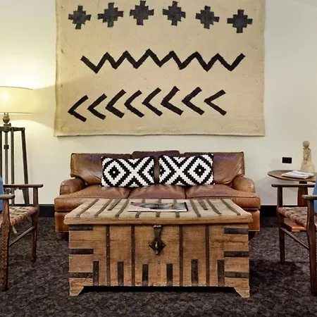 Independence Square 300, Newly Renovated Studio In Downtown Aspen, W/ Rooftop & Hot Tub-3