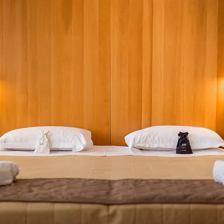 New Ipoint Hotel-3