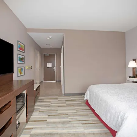 Hampton Inn & Suites Watsonville-3