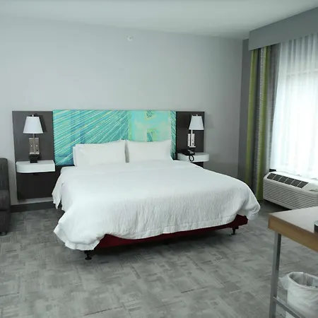 Hampton Inn & Suites Burlington-2