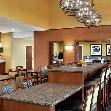 Hampton Inn & Suites Dallas-Mesquite-3
