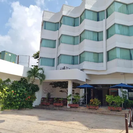 Hotel Plaza Cozumel-3