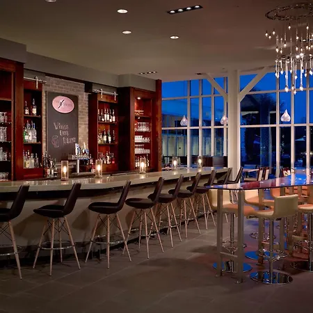 Doubletree Hotel & Suites Charleston Airport-2