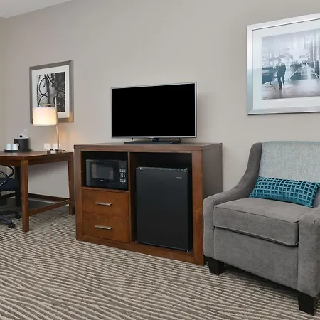 Hampton Inn & Suites Des Moines Downtown-2