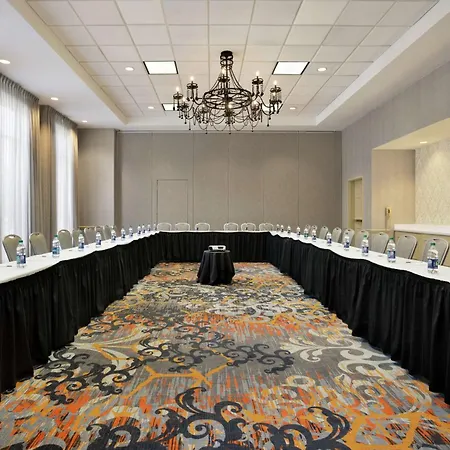 Hilton Garden Inn New Orleans Convention Center-3