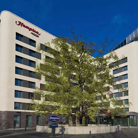 Hampton By Hilton Frankfurt Airport-3