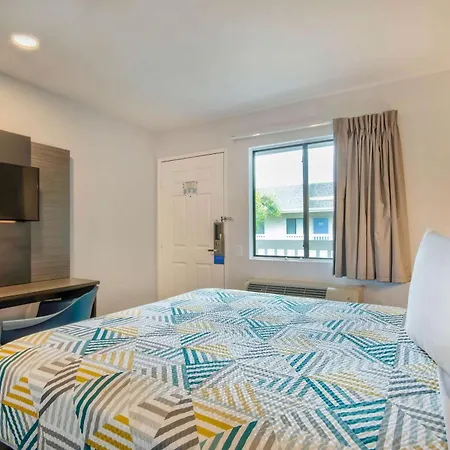 Motel 6-Marina, Ca - Monterey-3