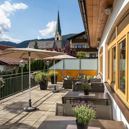 Alpen Glueck Hotel Kirchberger Hof-3