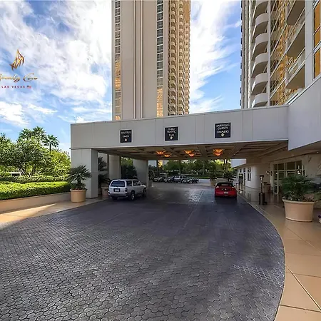 Amalz Two Bedroom Three Bathroom Balcony Suites At Mgm Signature !-3