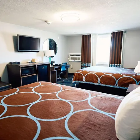 Super 8 By Wyndham Pueblo-3