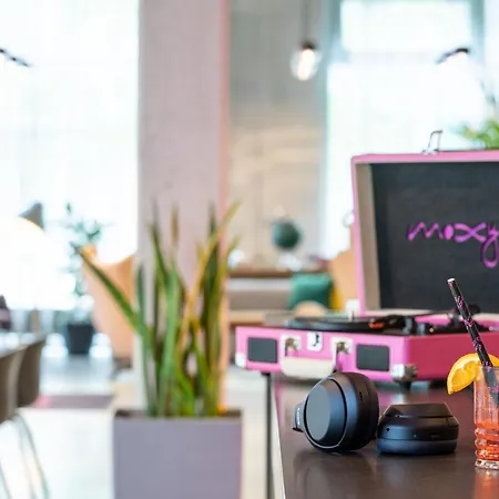 Moxy Frankfurt Airport-3