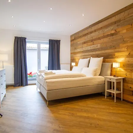 Schiefer Hotel-2