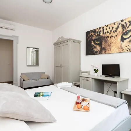 The Leoncino Hotel-2
