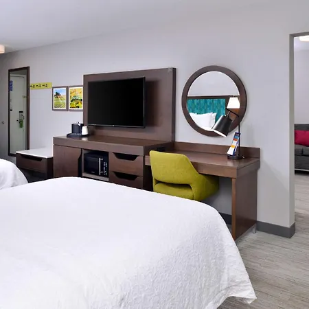 Hampton Inn Laporte-2