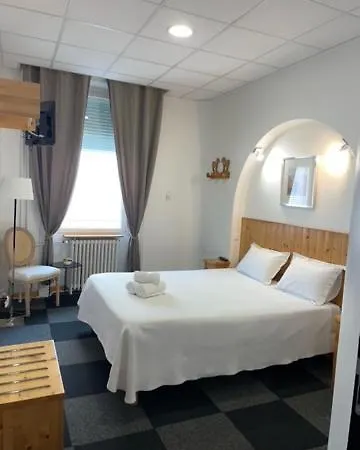 Hôtel Le National-3