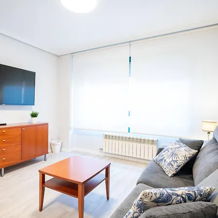 Apartamentos GO - Génova Parquesol - Parking Gratuito-Zona libre de bajas emisiones-2