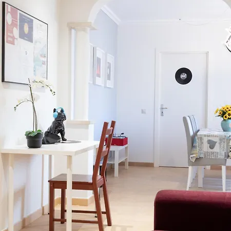 Vinyl Flat Bed & Breakfast - Rooms-3