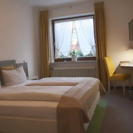 Hotel Gasthaus zur Linde-3