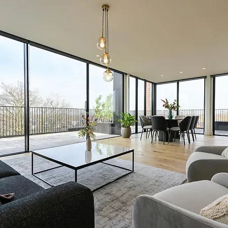 12, Apartments, 4-6 Pers, Central, Stunning View, Near Supermarket & Public Transport-3