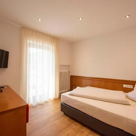 Landidyll Hotel zum Kreuz-3