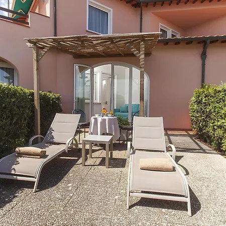 Hotel Villa Domizia-3