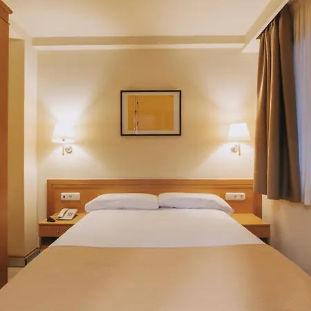 Hotel Zaragoza Plaza-3