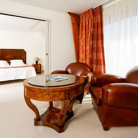 Logis L'Auberge - Maison Glenn Anna-3