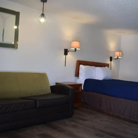 Knights Inn Farmington Hills-3