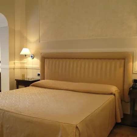 Hotel Flora-2