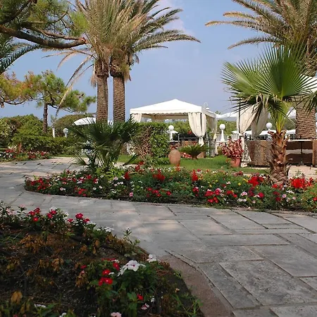 Domizia Palace Hotel-3