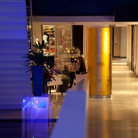 The Quadrant Hotel & Suites-3