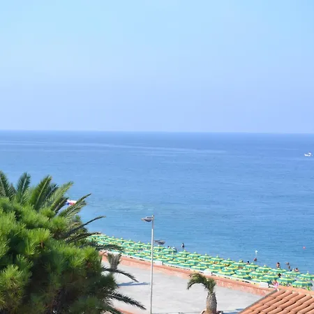 Beach Hotel-3
