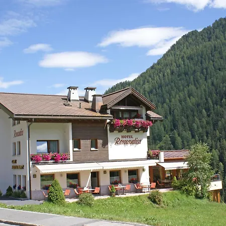Hotel Romantica-3