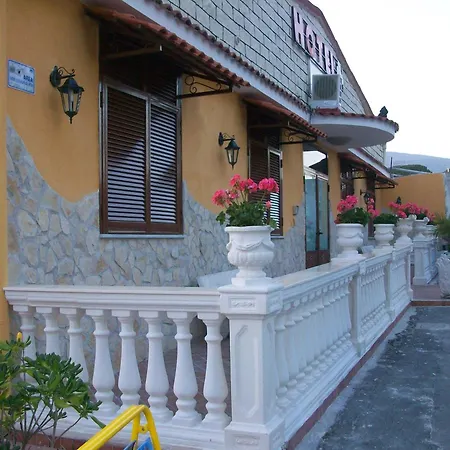 Hotel Il Quadrifoglio-2