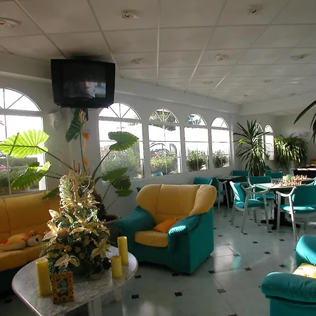 Hotel Crystal Park-3