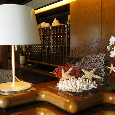 International Hotel-2