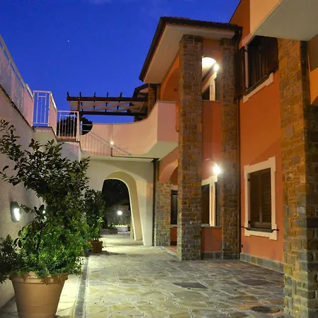 Residence Tre Palme-2